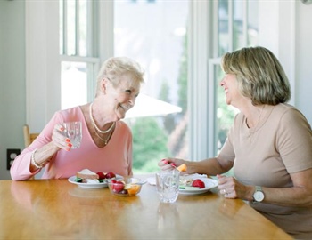 The Importance of Regular Check-Ins for People with Alzheimer's, Dementia, or Parkinson's