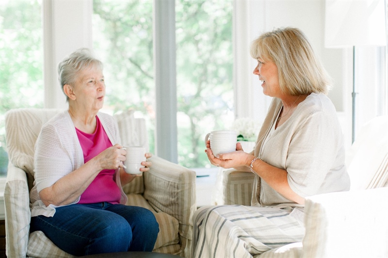 Regular Visits Are More Beneficial for Seniors When They're With the Same Caregiver