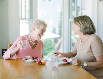 Learn How to Communicate Easier With Someone Who Has Alzheimer's or Dementia